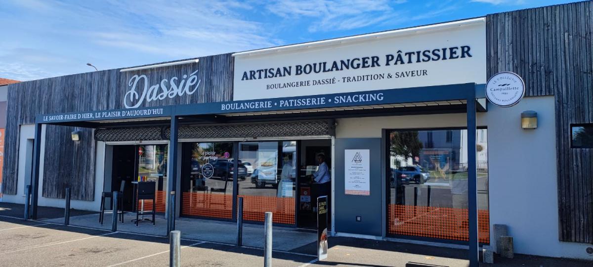 Boulangerie Patisserie Dassié - Enseigne et décoration de facade - 40180 Hinx- Nouvelle-Aquitaine