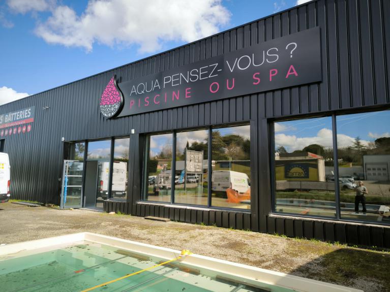 Aqua Pensez-vous - Enseigne - 32550 Pavie