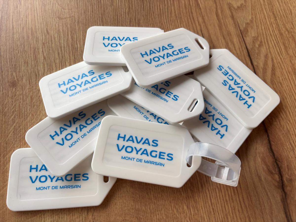 Havas Voyages – goodies badges d’identifications 40 000 Mont de Marsan